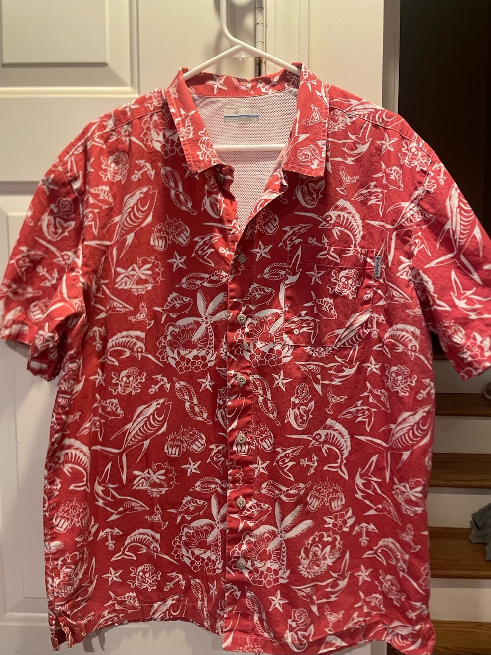 Columbia Red Short-Sleeve Tropical/Fishing Button-Up Shirt